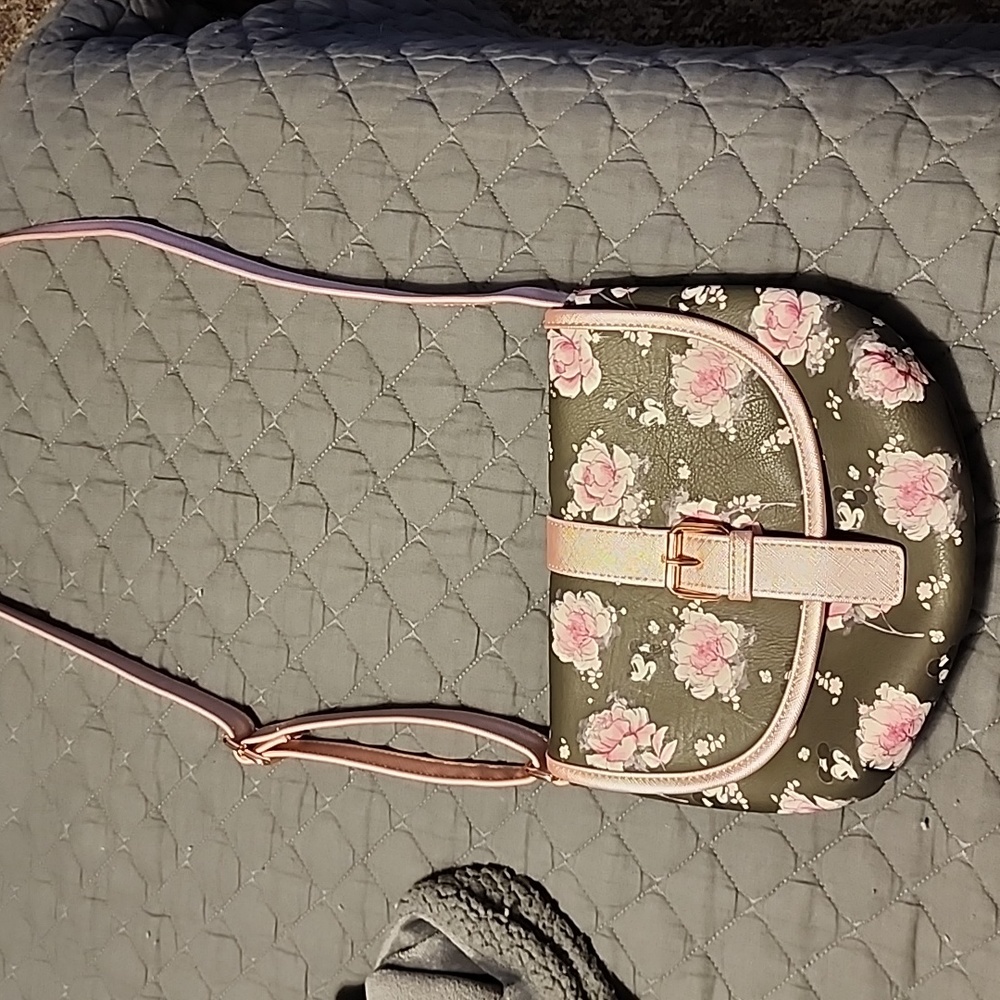 Loungefly Minnie Mouse crossbody